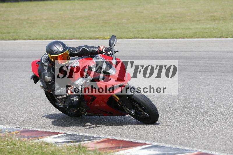/27 12.06.2025 Ducati Schweiz Trackday Warmup  ADR/blau-bleu/ohne